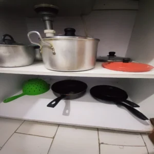 Bateria de ollas apartamento amoblado Cali para alquiler por meses